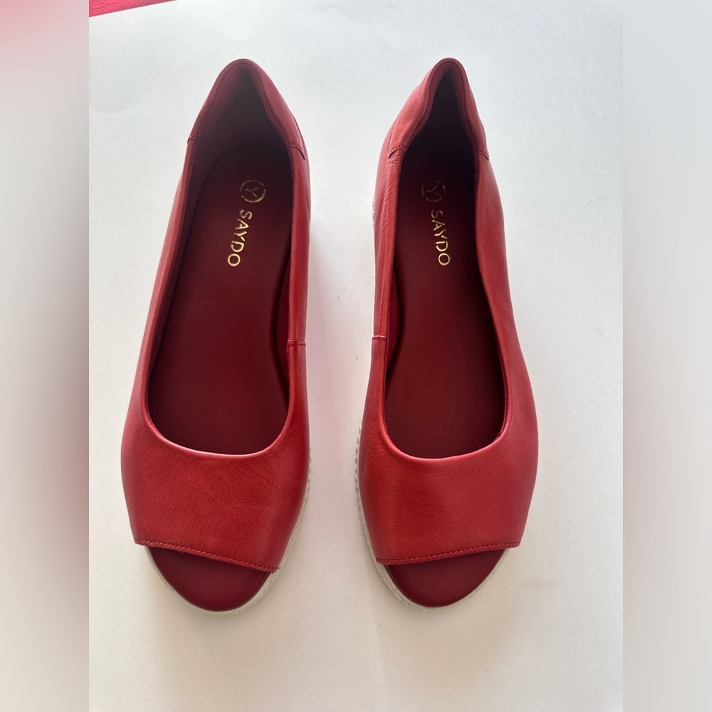 Saydo Open Toes Comfy Leather Red shoes Women’s Size 39
